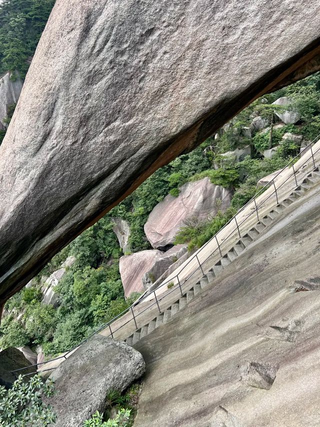 打工仔週末充電！23℃天柱山輕鬆行山，天然冷氣靠山風！