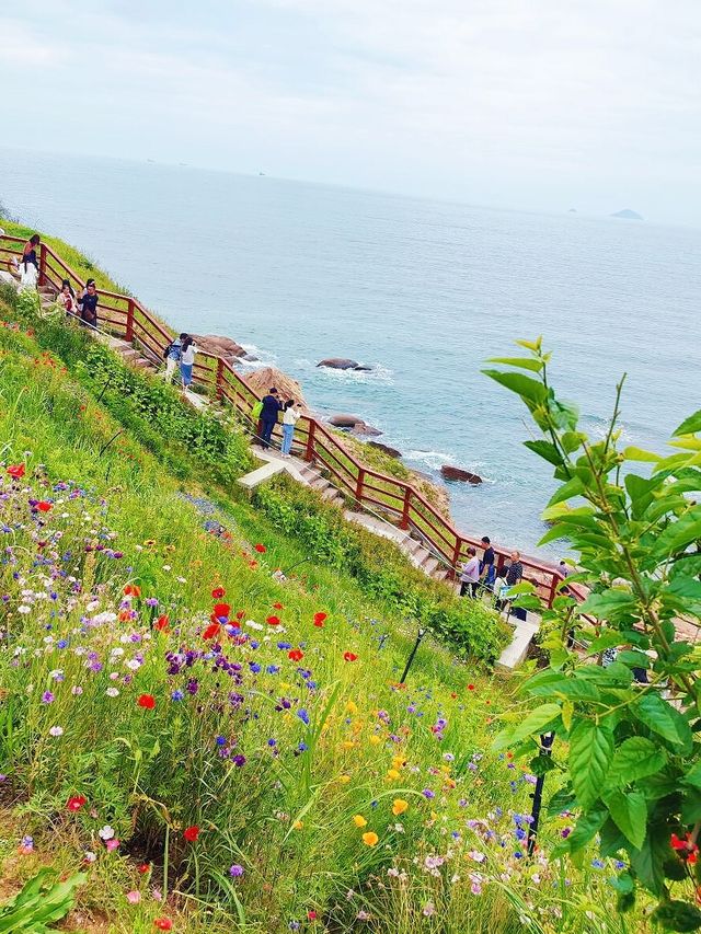 10月青島必打卡燕兒島木棧道錯峰拍照首選！