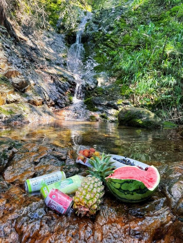 在湯池的溪澗找回25℃的夏天