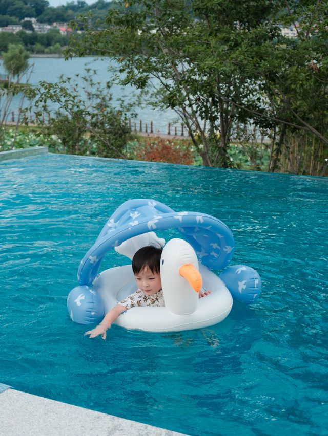 玩沙戲水+森林浸浴！呢間親子神店連媽咪都俾佢圈粉！
