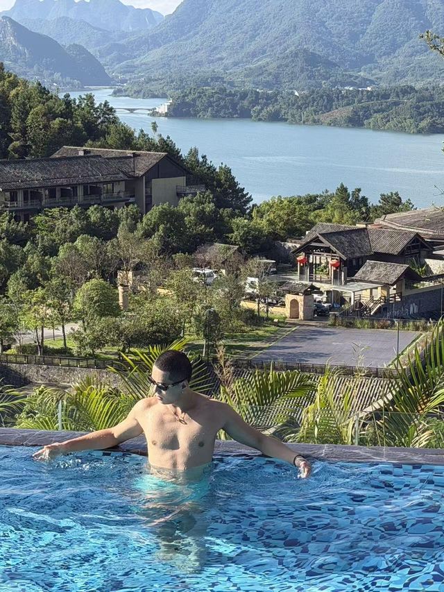 巴馬最佳日落觀景點長壽鄉炸場!巴馬地磁溫泉中心全新開業 巴馬最佳日落觀景點長壽鄉炸場!巴馬地磁溫泉中心全新開業