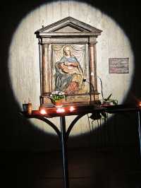 米蘭小眾粗野主義三角教堂