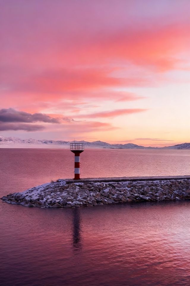 我會反覆愛上賽里木湖的冬天！