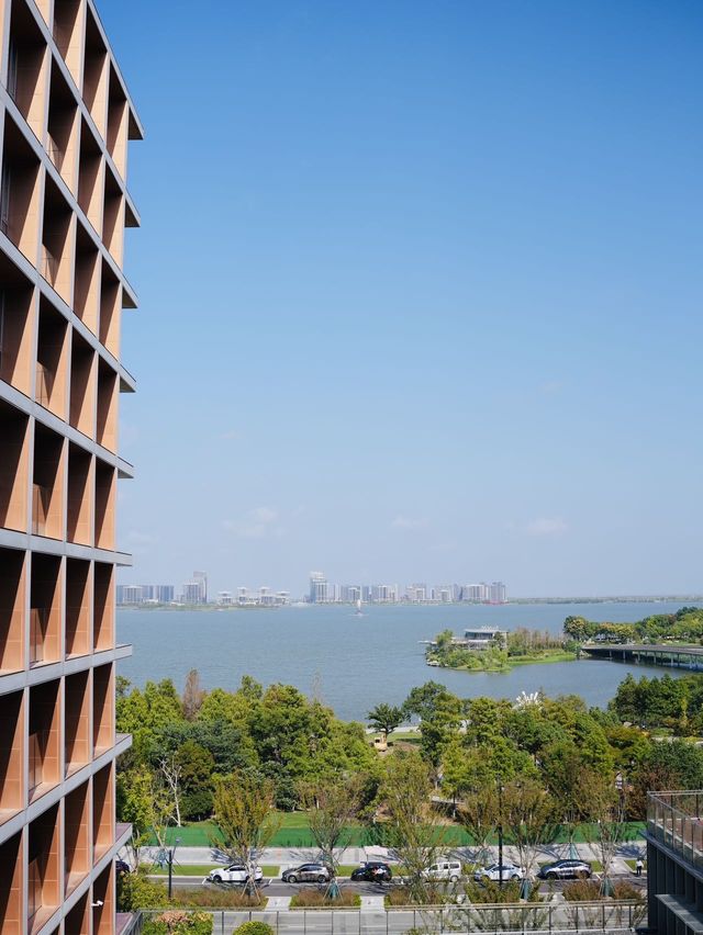 上海微度假|在滴水湖英迪格解鎖鄰間美學與鬆弛感假期 上海微度假|在滴水湖英迪格解鎖鄰間美學與鬆弛感假期