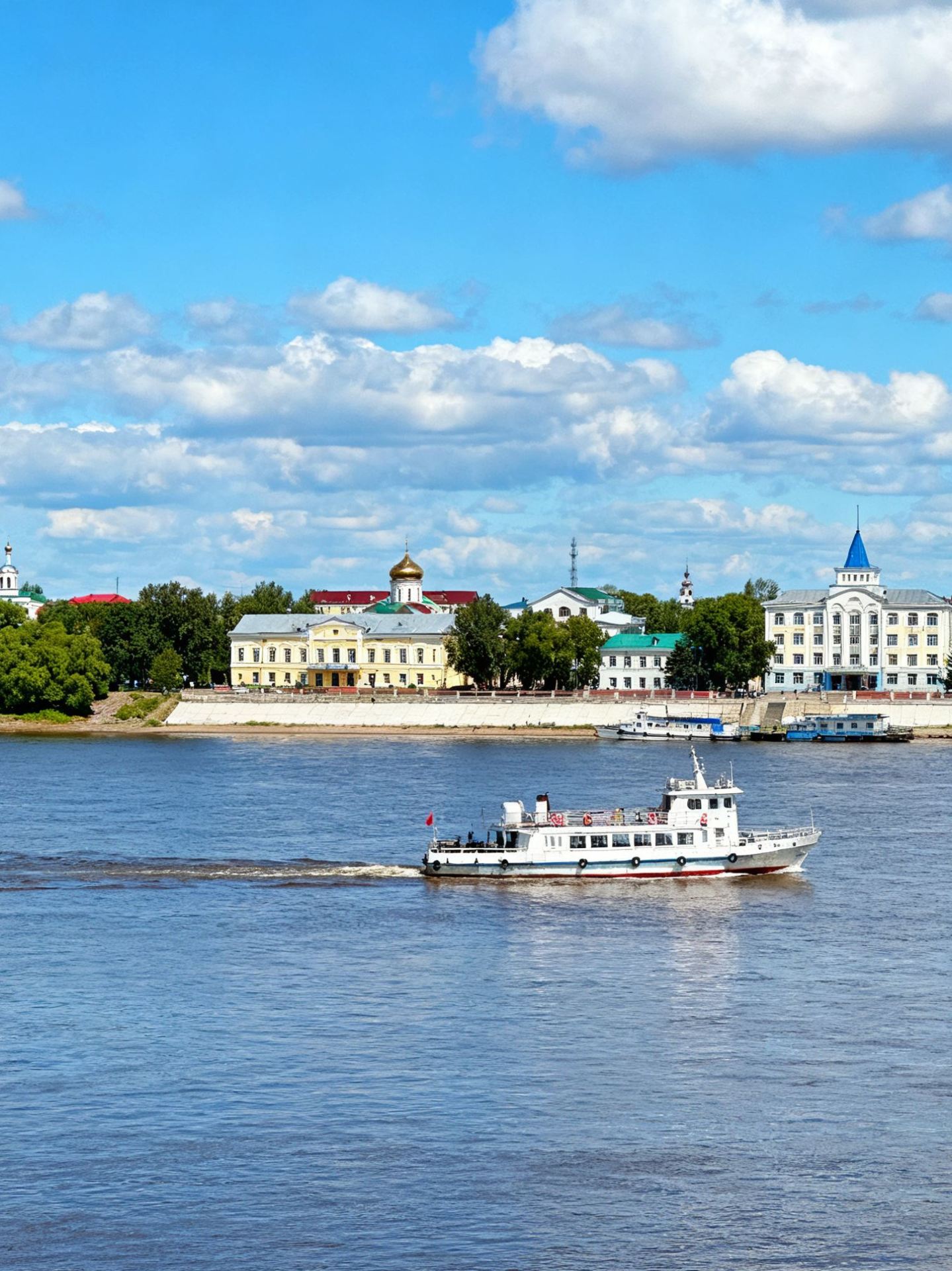 Heihe, a Healing Cross-Border Morning Market at the China-Russia Border