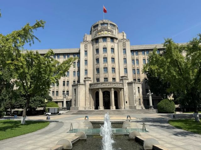 全球只有六家的索菲特傳奇酒店,中國唯一一家索菲特傳奇酒店。位置很好找,西安地鐵1號線五路口站F西南口 全球只有六家的索菲特傳奇酒店,中國唯一一家索菲特傳奇酒店。位置很好找,西安地鐵1號線五路口站F西南口