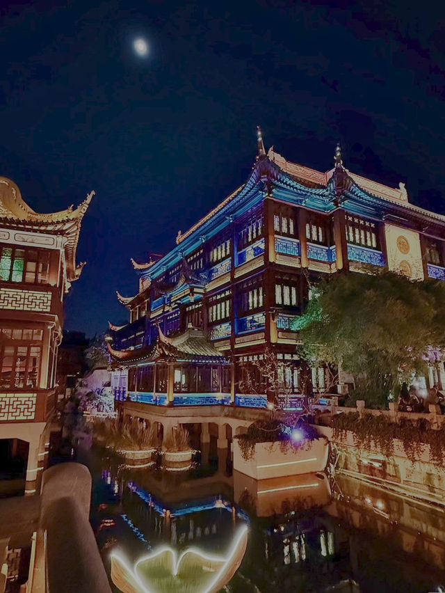 Shanghai Yuyuan Garden Light Show: Experience Dreamy Chinese Nights 🌟🏮 Shanghai Yuyuan Garden Light Show: Experience Dreamy Chinese Nights 🌟🏮