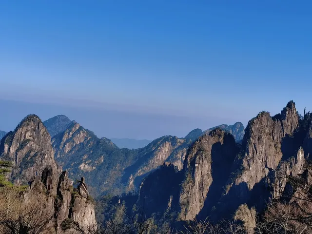 12.7週末黃山人潮擁擠