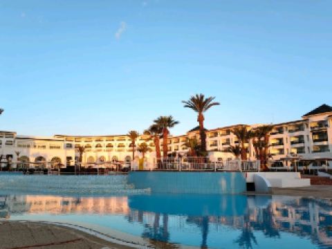 Эй Моради Пам Марина, золотой остров отдыха и романтики