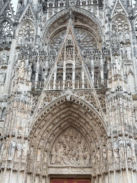 モネの筆が捉えた光と影を探して｜フランス・ルーアン大聖堂完全ガイド