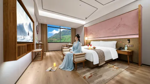 Sebuah berkah bagi mereka yang berkendara sendiri di Dazhou menggunakan trem! Hotel bergaya Song dengan stasiun pengisian daya. — traveler post in Dazhou