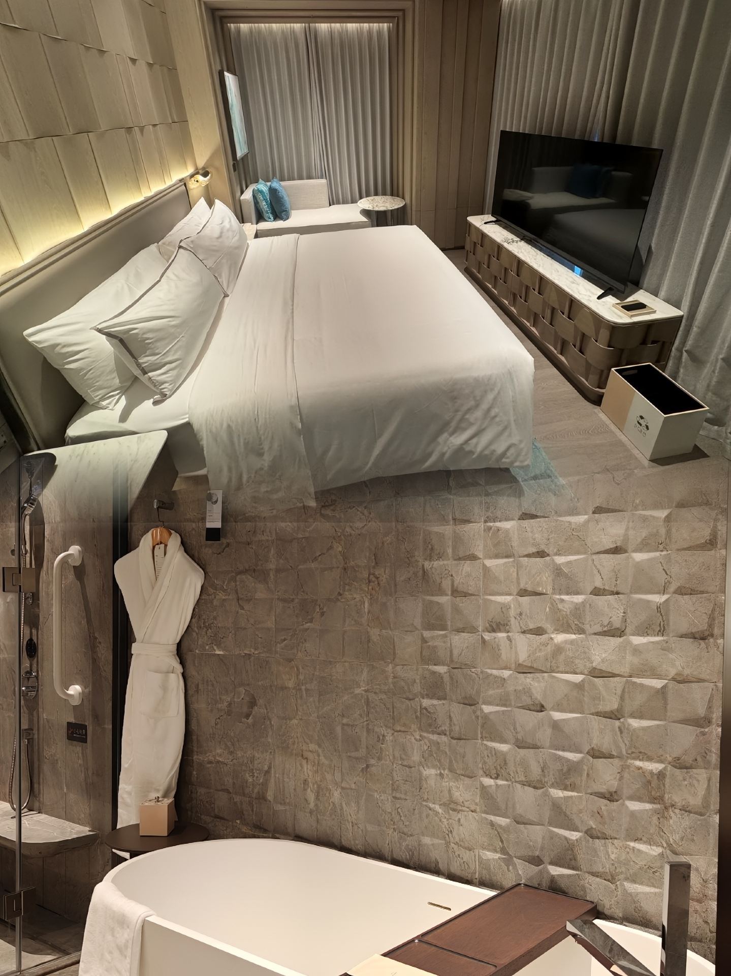 I'll be staying at this hotel every time I visit—it's comfortable and affordable!