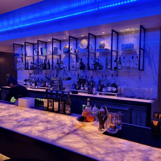 An experience @ United Polaris Lounge