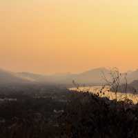 ชมวิวหลวงพระบางแบบ360องศา ณ วัดพระธาตุพูสี 