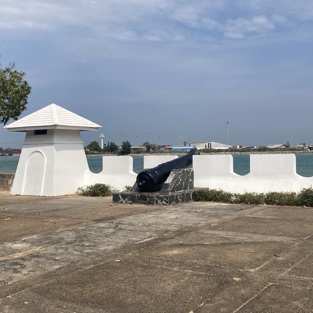 Krom Luang Chumphon Monument