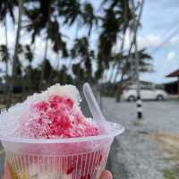 ชายหาดบ้านทอน แหล่งผลิตเรือกอและแห่งเดียวในจังหวัด