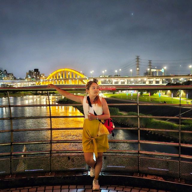  สะพานสีสัน ถ่ายรูปสวย