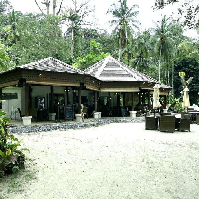 Private Island Resort For A Luxurious Vacay