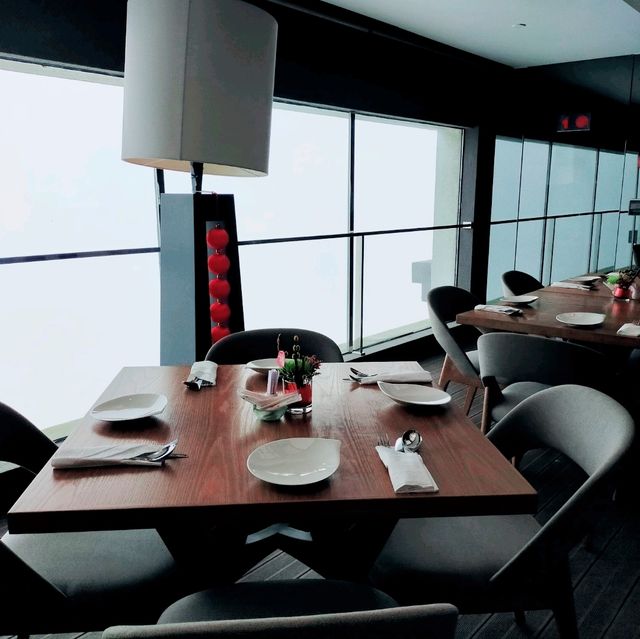 18th Floor of Highland Hotel 