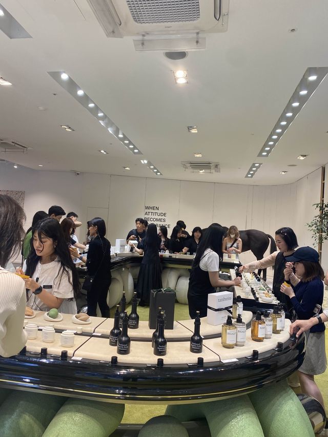 爆紅Blackpink Jennie香水店