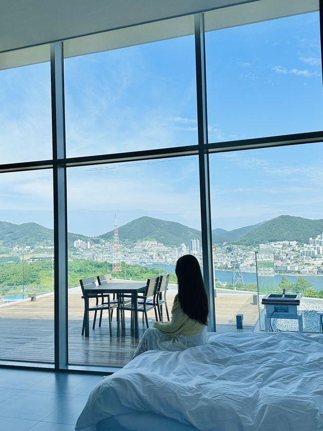 낭만적인 여수 뷰를 맘껏 즐길 수 있는 신축 오션뷰 풀빌라🩵