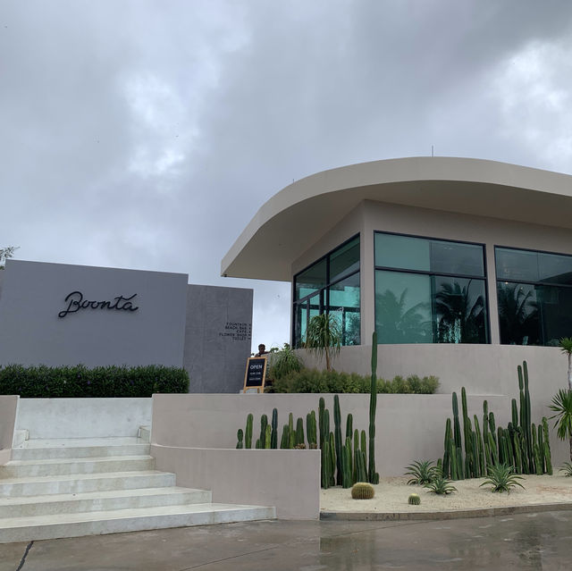 Boonta คาเฟ่ร้านดอกไม้ จังหวัดพังงา
