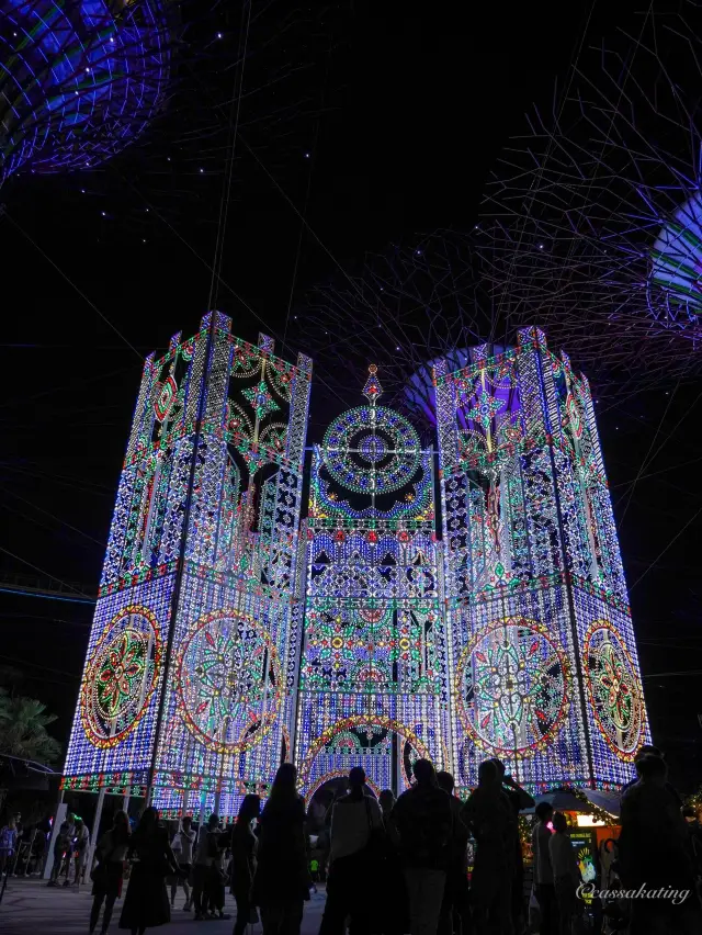 Your chance to experience “snow”