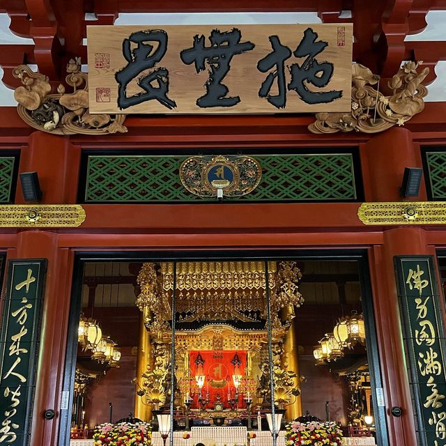 Kaminarimon, the Place MUST visit in Tokyo