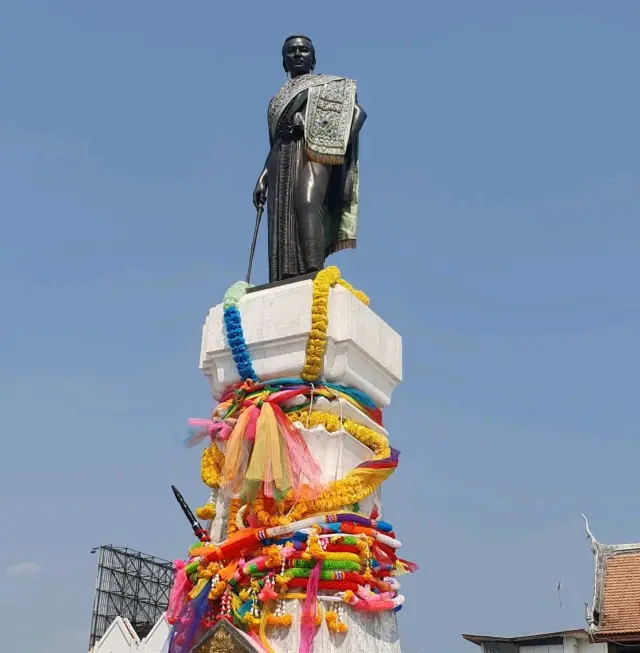 อนุสาวรีย์ท้าวสุรนารี (ย่าโม)