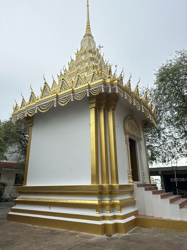 วัดเขาพระบาทพัทยา