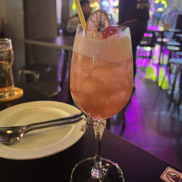 Night life in Phuket at Sippin 