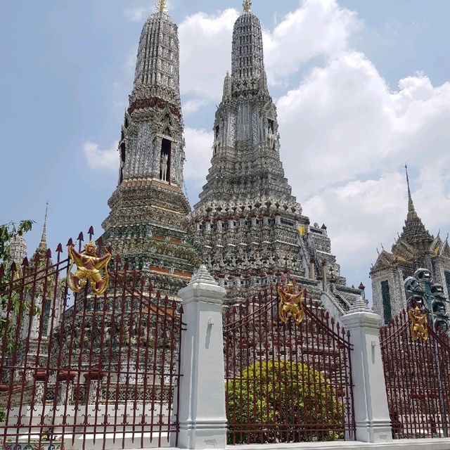 วัดอรุณราชวรารามราชวรมหาวิหาร