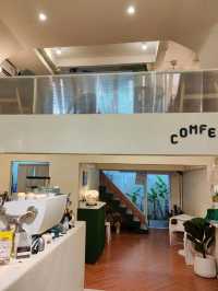 老城區想飲☕COFFEE 🍹？ 想起COMFEE🌴?