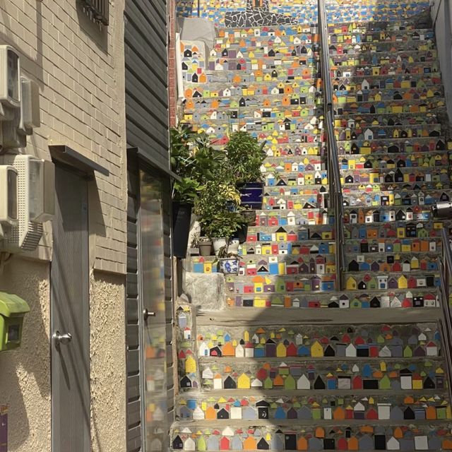 彩色童話！釜山的甘川文化村🏞️🎨🌈