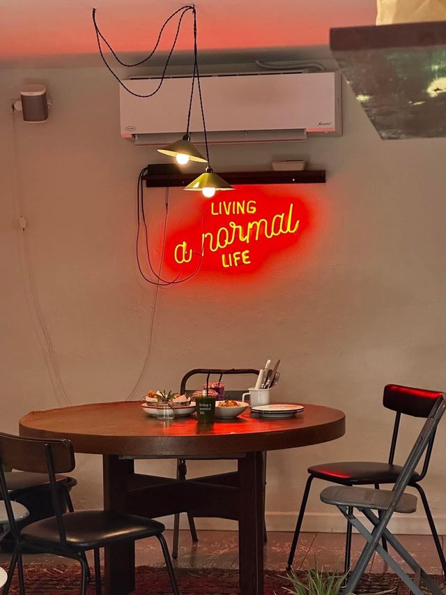 Normal Cafe and Night Bar คาเฟ่ฟิลโฮมมี่ 🍵🍵