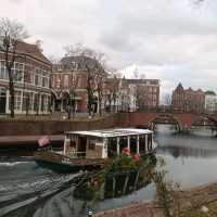 Happy ที่ Huis Ten Bosch