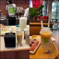 「奈雪的茶，曼谷首家分店！泰國網紅水果茶店，讓味蕾沉醉！」