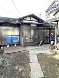 【白玉稲荷神社/東京都】高い塀のような石垣が珍しい神社