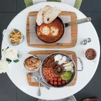 Circle Cafe: Dubai Delights
