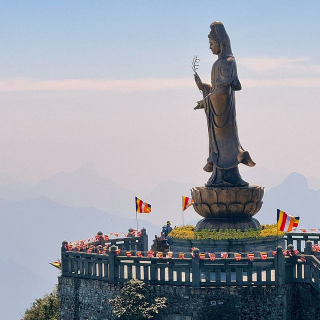 Awe-inspiring natural beauty of Fansipan Mountain 🇻🇳