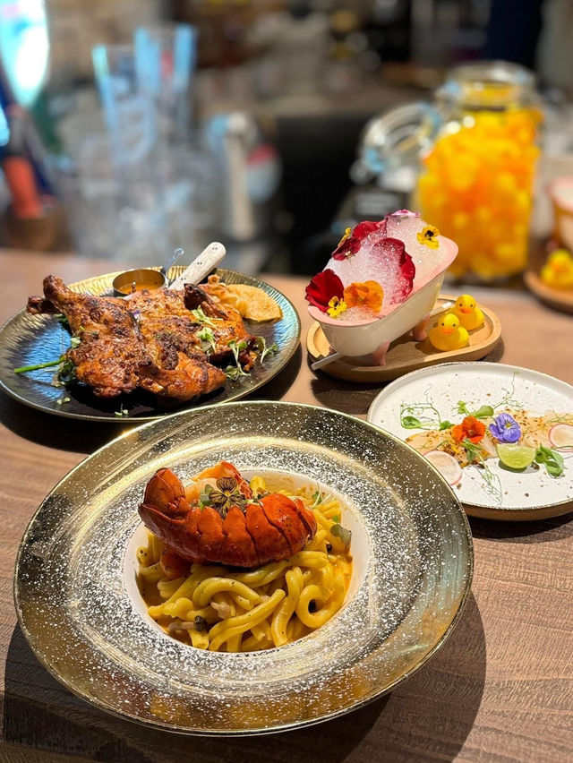 KABOOM餐廳：泰式風味，服務一流