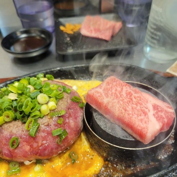 돌판 위에서 지글지글 구워지는 행복 키와미야 함바그🔥🥩