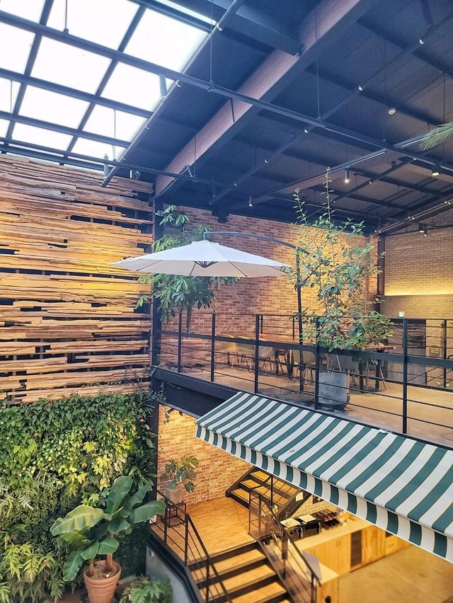 지금부터 더 예쁠 초록 통창뷰 하동카페🌿