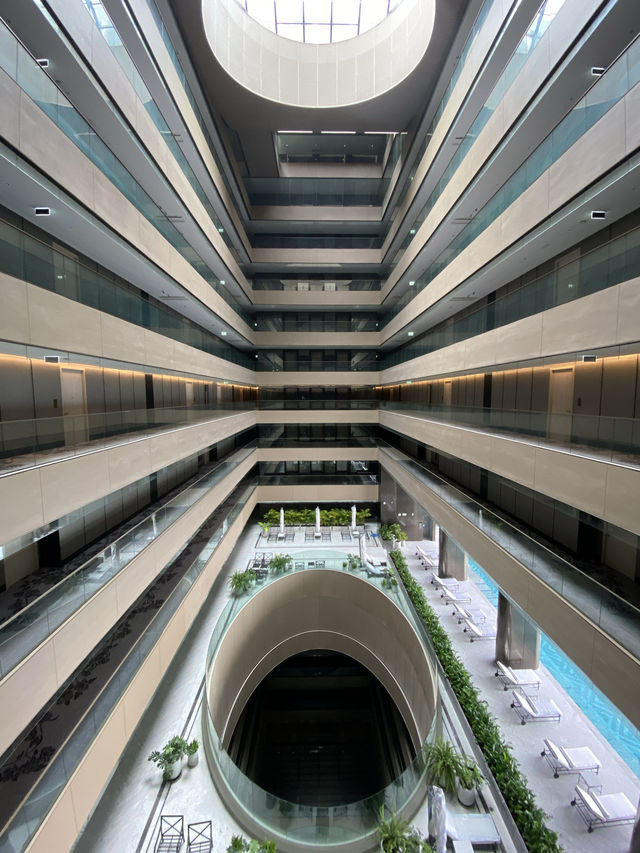 โรงแรมสุดหรู 6 ดาวย่านหลังสวน
