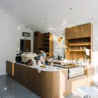 WHISTLE HOME CAFÉ