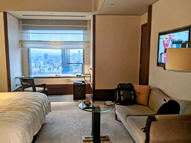 台北-大安敦南的老牌名流酒店：遠企香格里拉