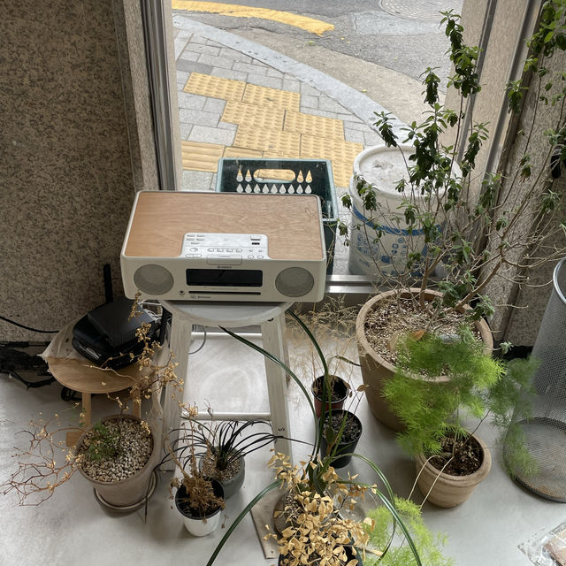 서울 불광 / 차분한 공간에서 즐기는 커피 카페 느루의 서울 불광 / 차분한 공간에서 즐기는 커피 카페 느루의