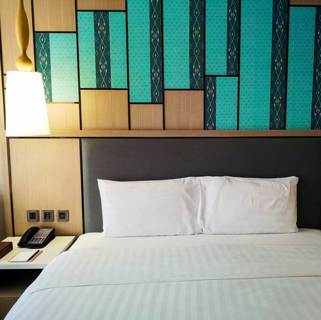 พามาพักสบายที่ Avani Plus HuaHin 