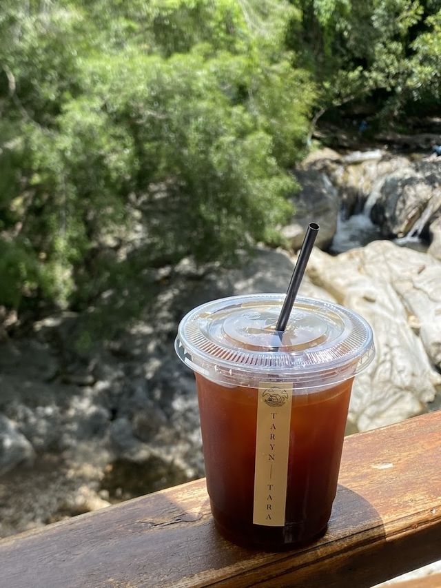  Taryn Tara Cafe and Stay