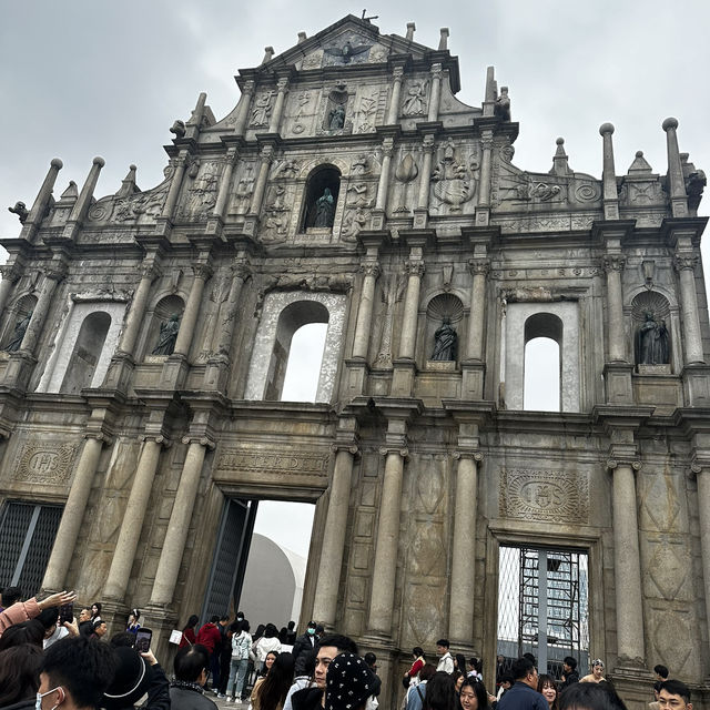 澳門!適合說走就走的旅行✈️大三巴牌坊是必去景點! 澳門!適合說走就走的旅行✈️大三巴牌坊是必去景點!